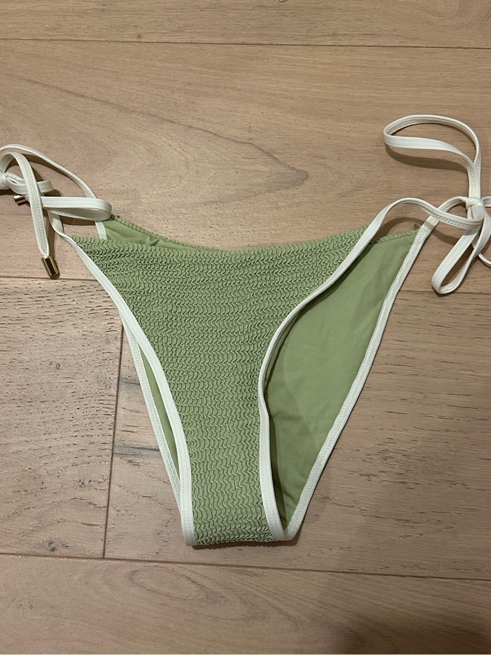 BRAND NEW! Monday Swimwear Taormina Bottom Avocado crinkle size MEDIUM